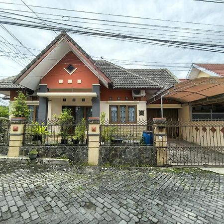Mutiara Babarsari Homestay Jogja Yogyakarta Kültér fotó